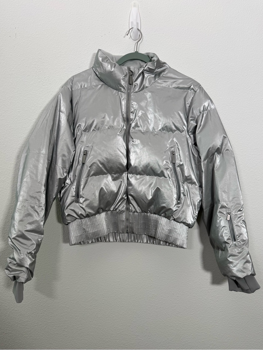 Sweaty Betty Silver Metallic Puffer Jacket Cropped Ski Y2K Futuristic Athleisure
